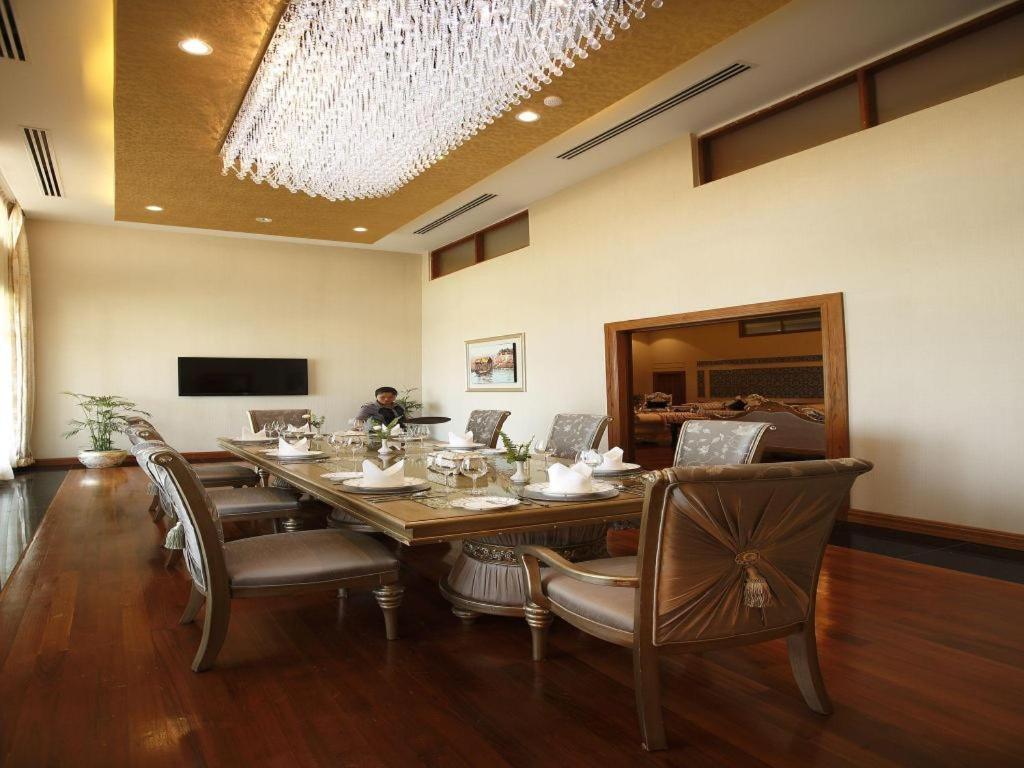 Horizon Lake View Resort Naypyidaw Buitenkant foto