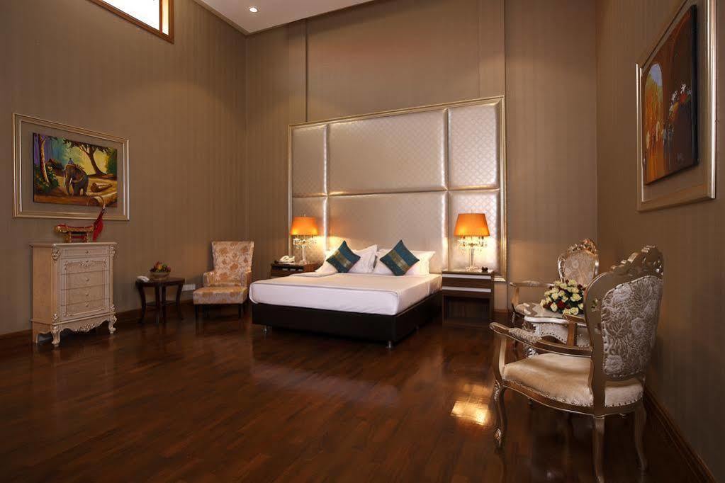 Horizon Lake View Resort Naypyidaw Buitenkant foto